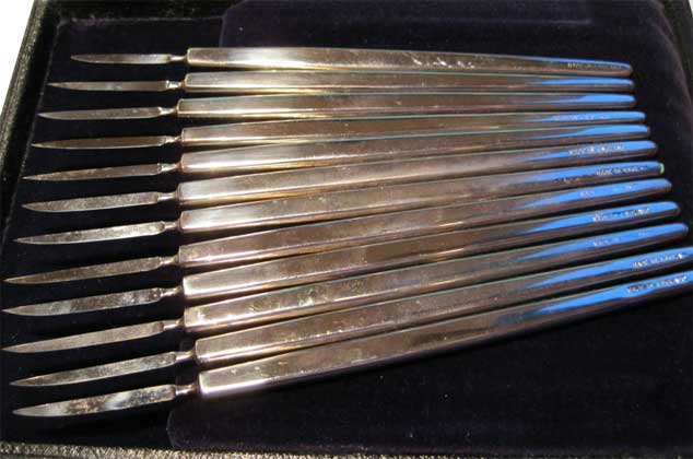 Escalpelos para cirug&iacute;a oftalmol&oacute;gica