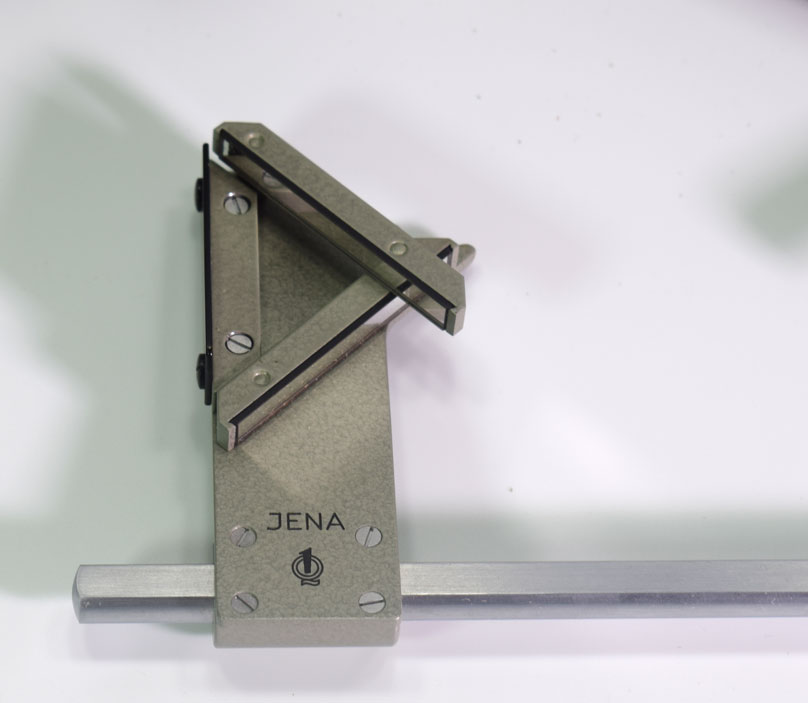 Exoftalmómetro de Hertel